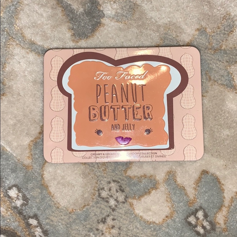 Too Faced Peanut Butter and Jelly eyeshadow
